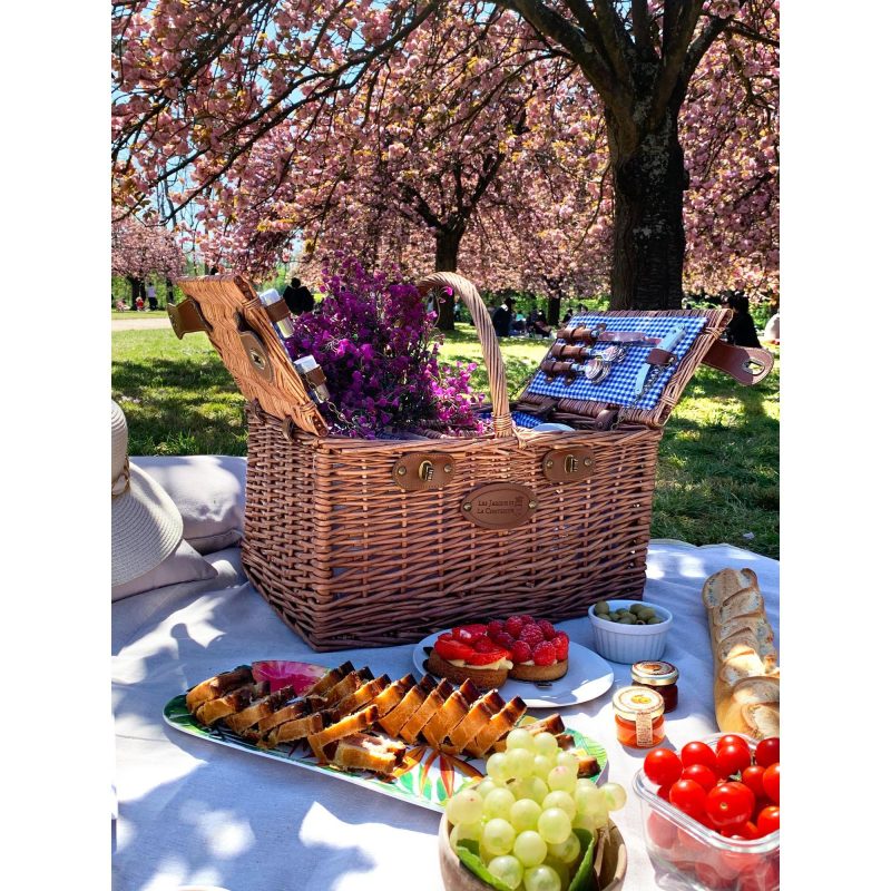 Picnic Basket 4 prs Les Jardins de la Comtesse